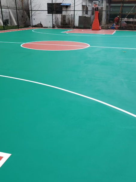 蔡甸 球场长期使用易出现地面开裂